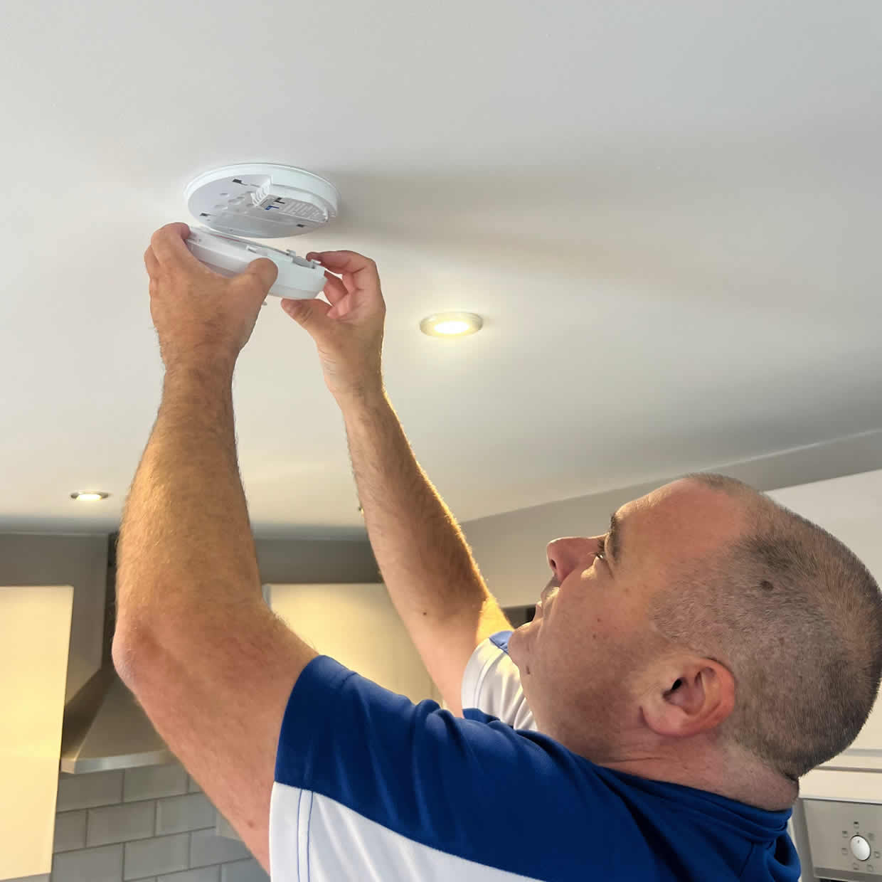 Smoke alarm installation service in Kettering